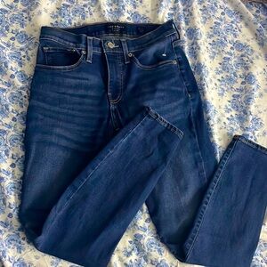 Lucky Brand mid-high waisted jeans (short girl friendly)